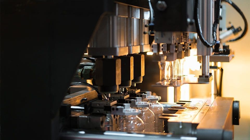 Injection Moulding Robo Apply Injection Moulding Robo Apply